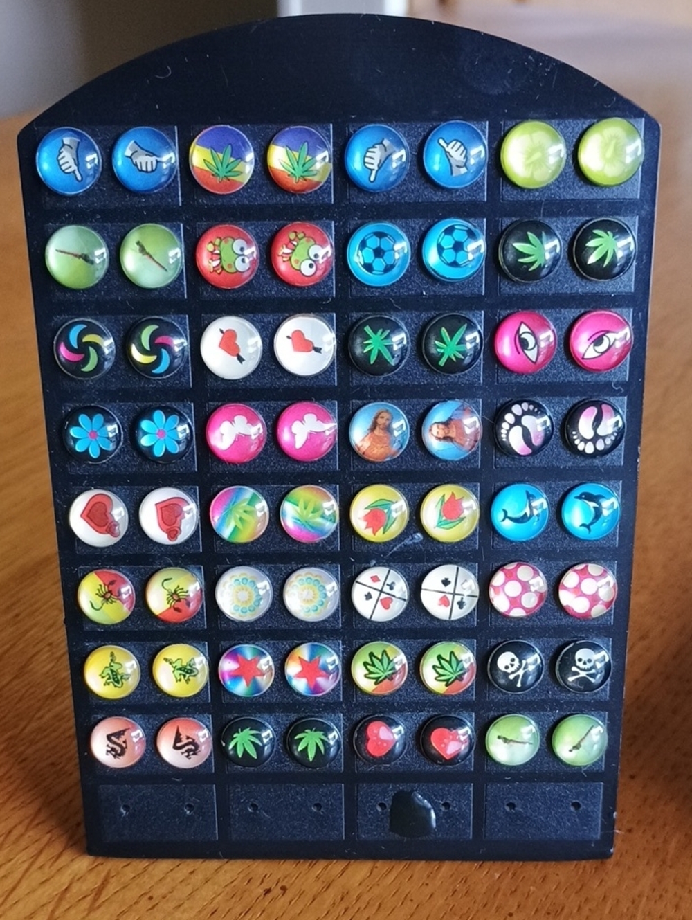 36 Pair Stud Earrings Cabachon Style With Display Stand